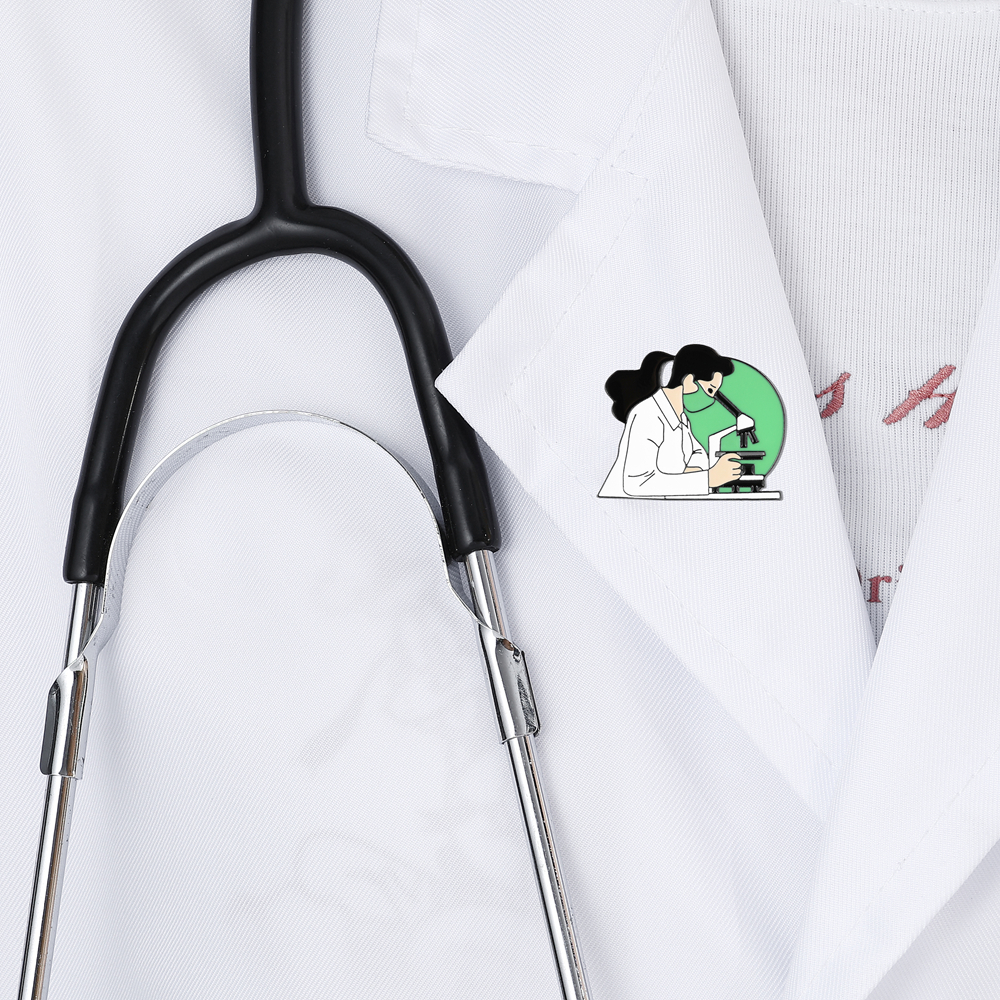 Hanreshe Lab Scientist Enamel  - Medical Lab Logo recensione e prezzo