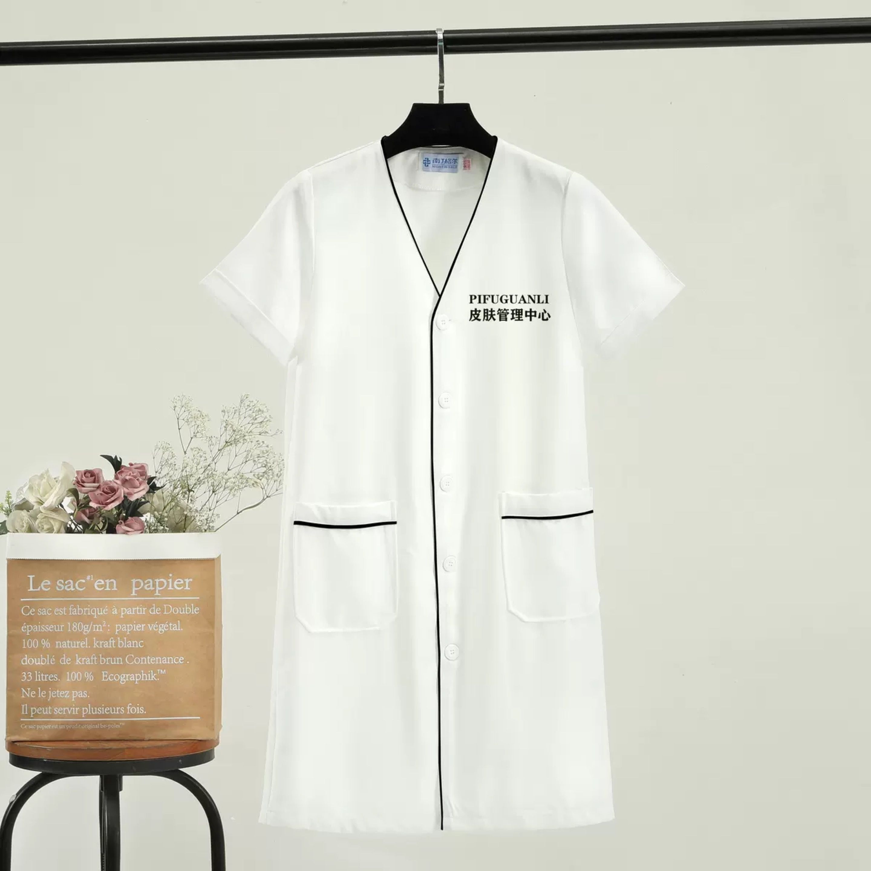 white plus size Salon grooming - Medical Lab Logo recensione e prezzo